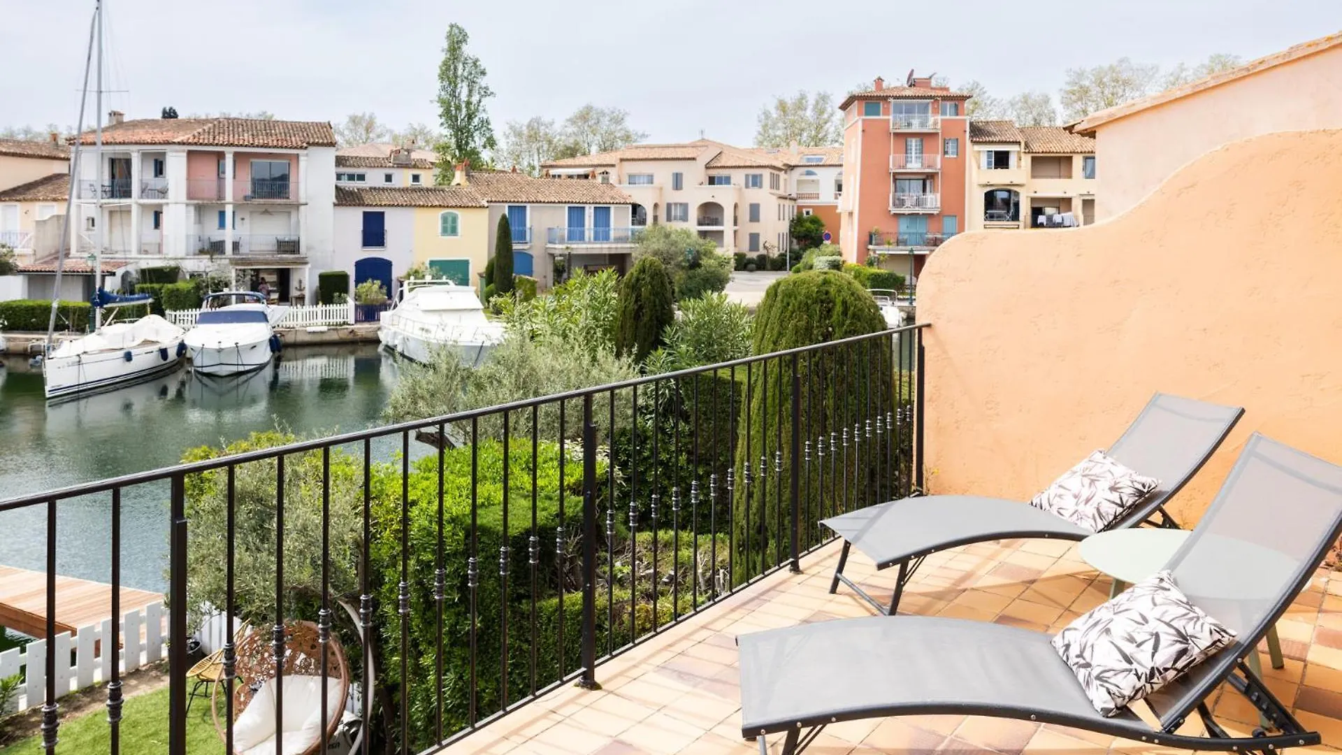 Maison Avec Amarre De 13 M - Golf De Saint Tropez - Port Grimaud III 0*,  France